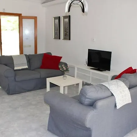 Alomar Villa
